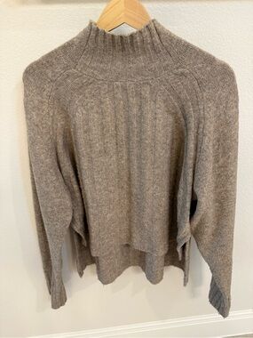 Women’s Ribbed High-Neck Sweater in Taupe